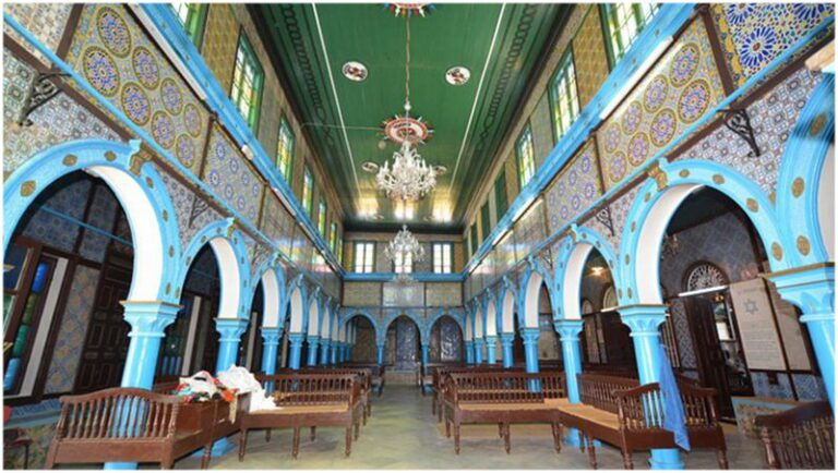 Djerba, Terre de Foi : mosquées, synagogue et église en un seul tour